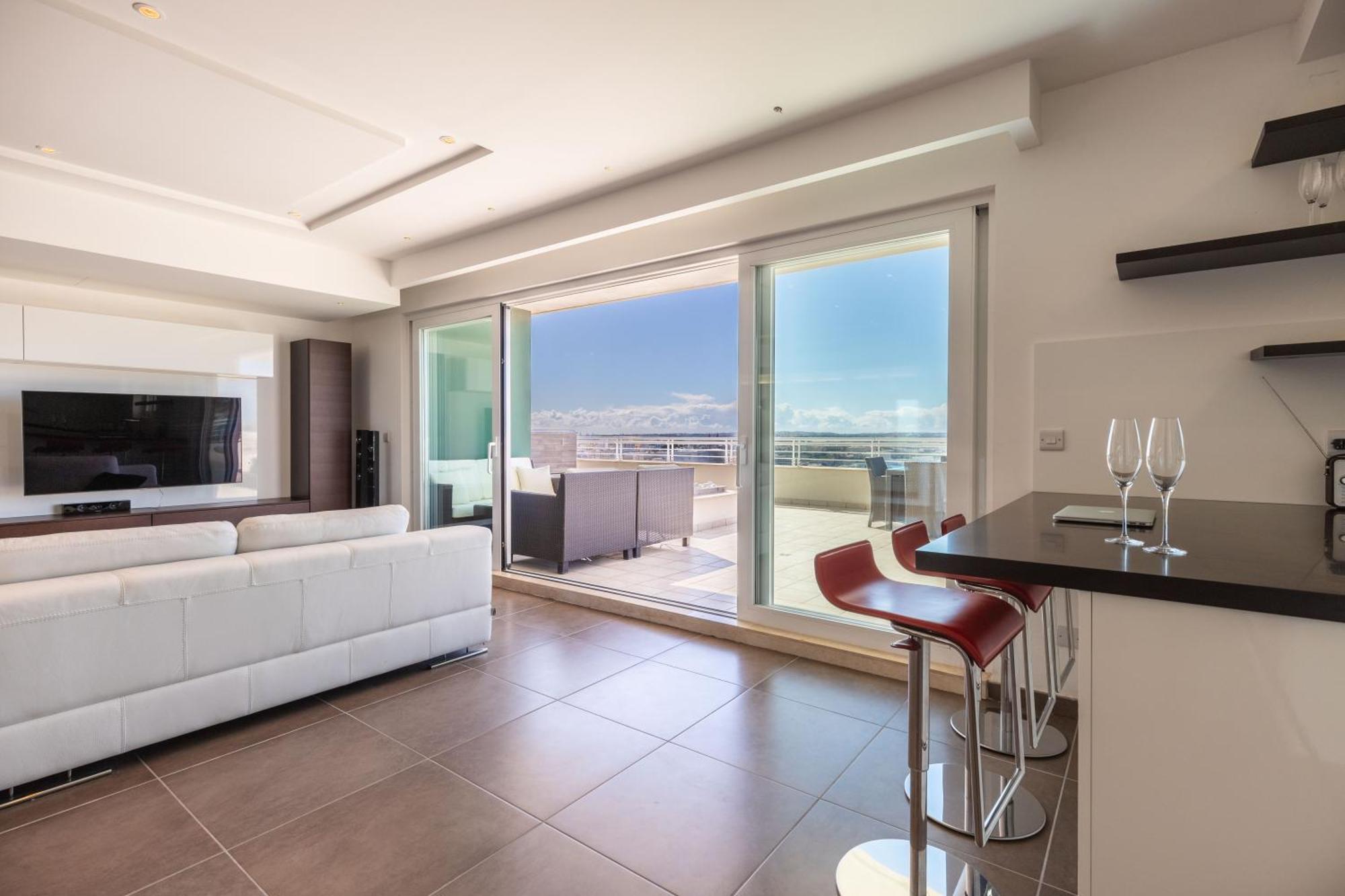 Malta - Best Panoramic Penthouse Lägenhet Sliema Exteriör bild