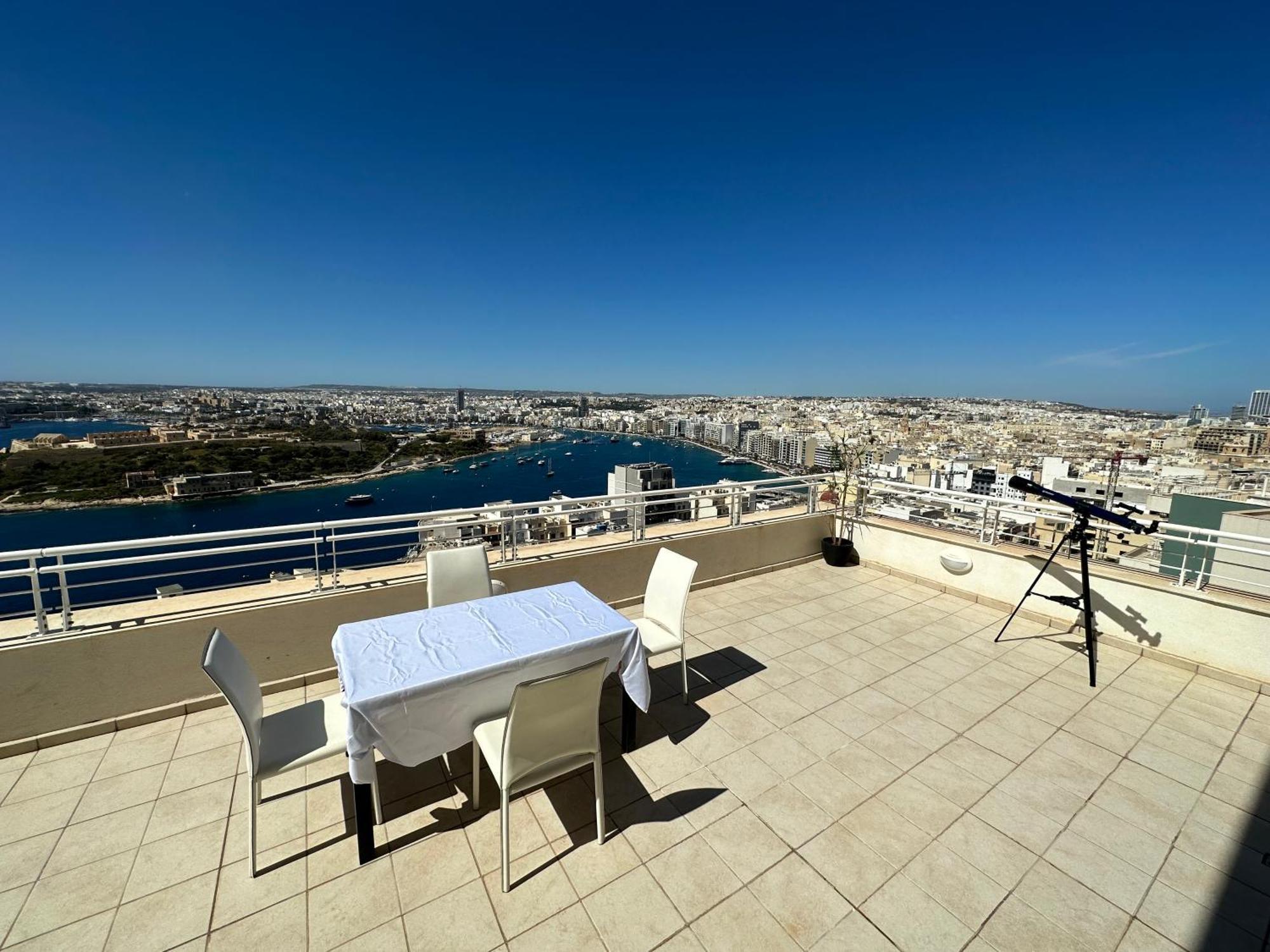 Malta - Best Panoramic Penthouse Lägenhet Sliema Exteriör bild